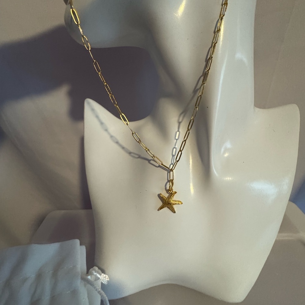 Susan Shaw triple plated 24 karat gold starfish necklace and earrings - Picture 6 of 8